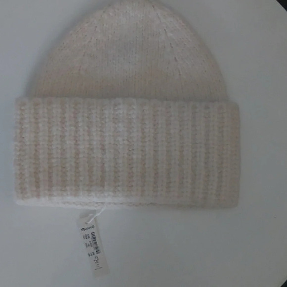 Madewell Fuzzy Wide-Cuffed Beanie in Cream New! - Picture 1 of 3